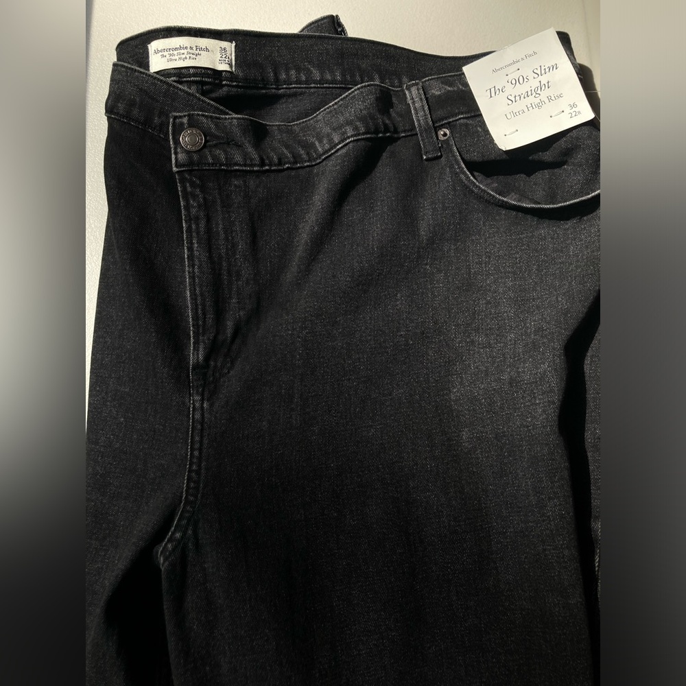 Abercrombie & Fitch The 90s Slim Straight Ultra High Rise Black Jeans - Picture 14 of 16